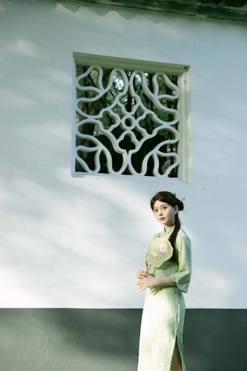 YiTuYu艺图语 Vol.9352 Qu Qi (25P)