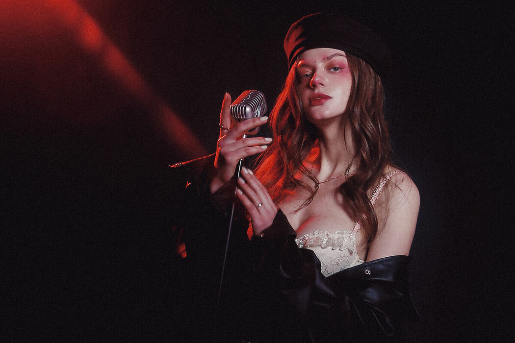 YiTuYu艺图语 Vol.9323 Zhu Li (14P)