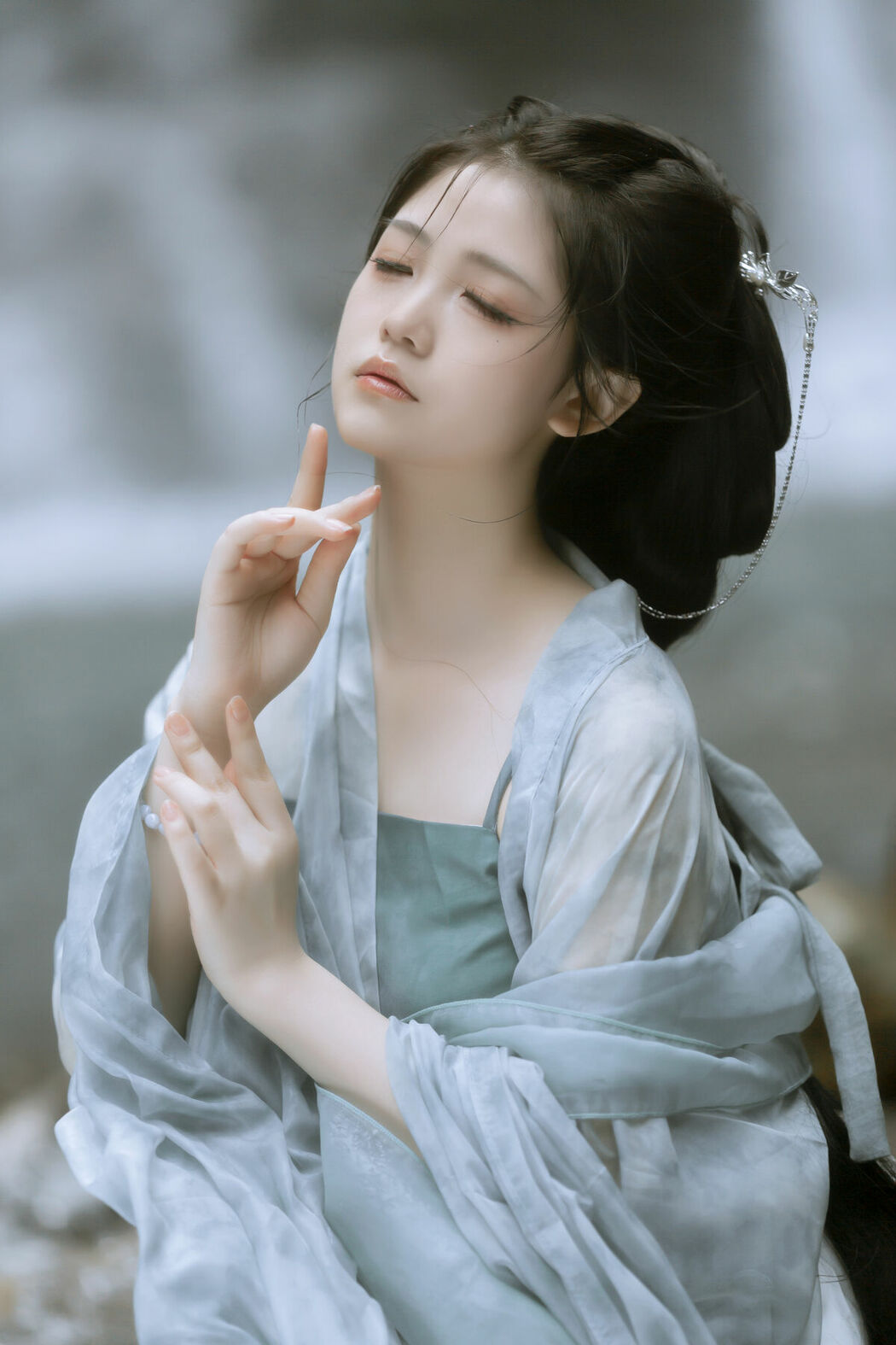 YiTuYu艺图语 Vol.9331 Qi Qi Ry (21P)