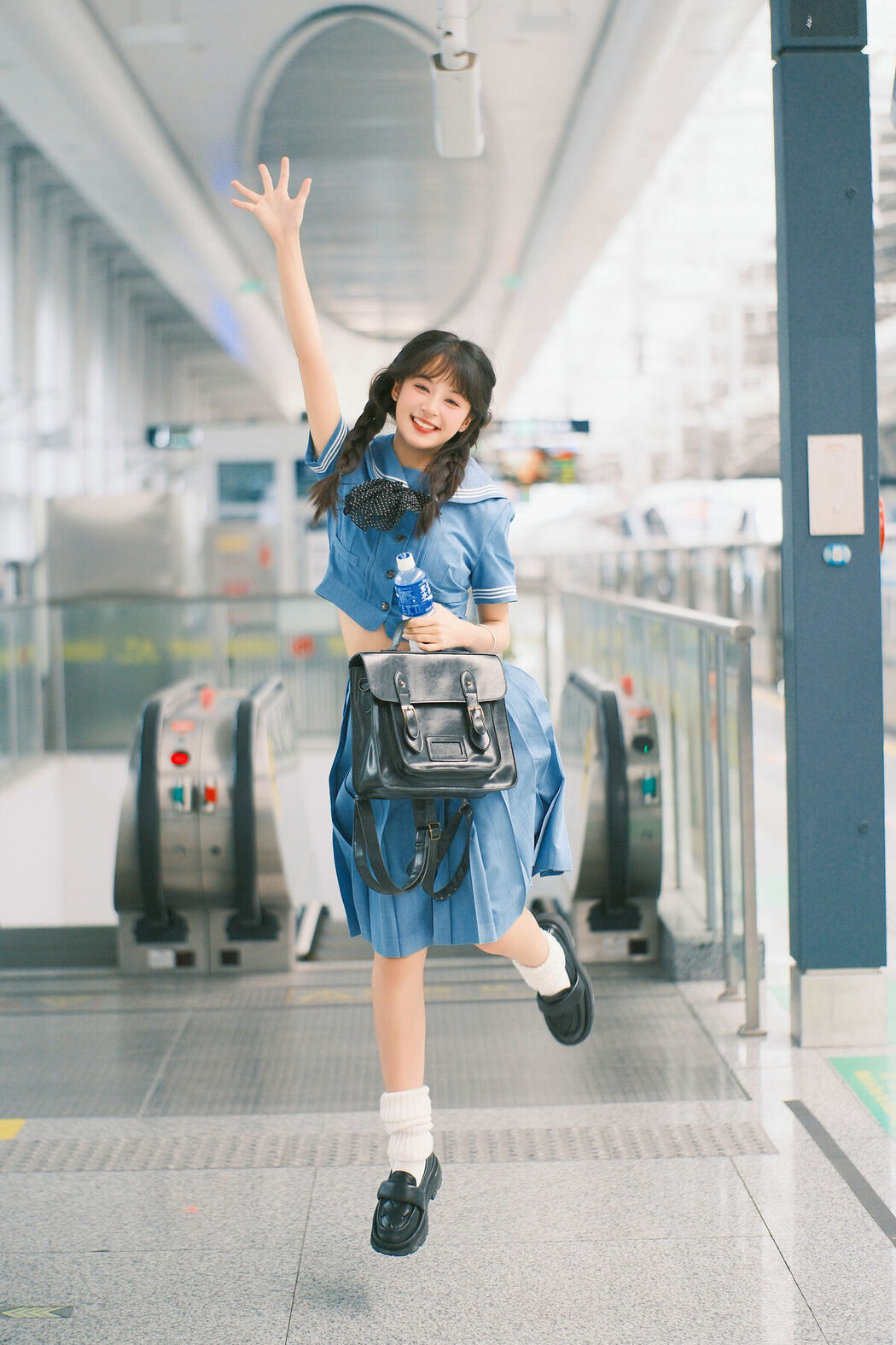 YiTuYu艺图语 Vol.9383 Xia Yu Xiao Nian (20P)