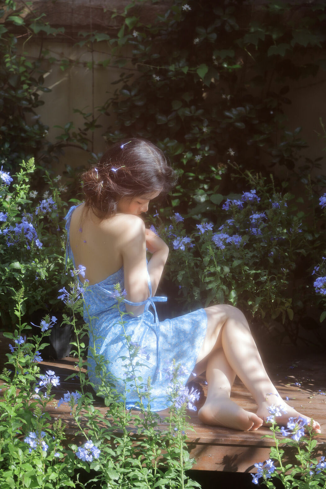 YiTuYu艺图语 Vol.9384 Bu Shi Jiang Zi (23P)