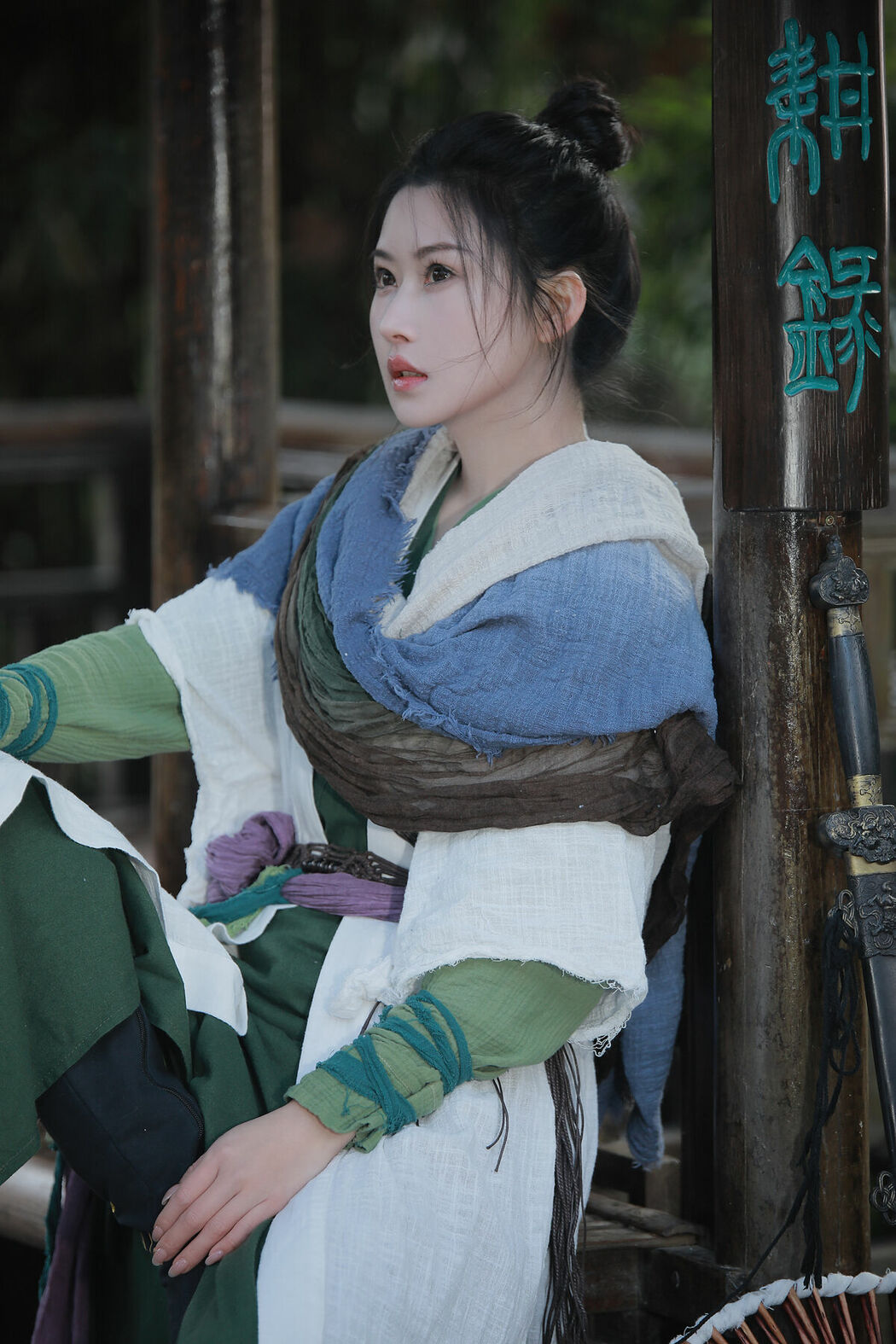 YiTuYu艺图语 Vol.9375 Yi Zhan Bai Cha Qing Huan (22P)