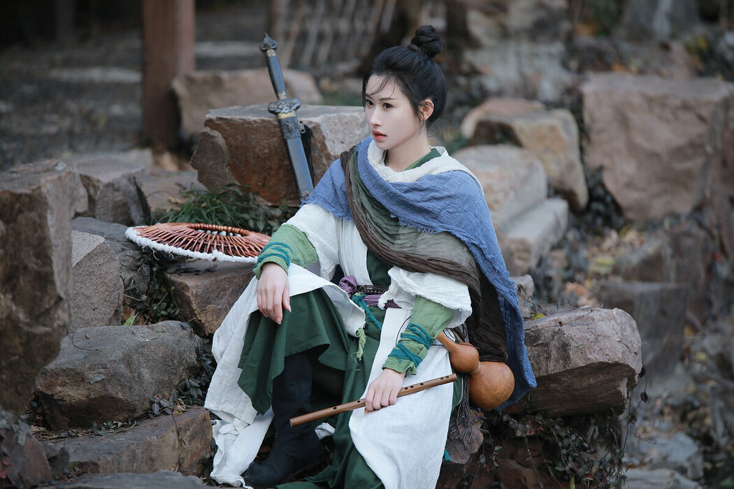 YiTuYu艺图语 Vol.9375 Yi Zhan Bai Cha Qing Huan (22P)