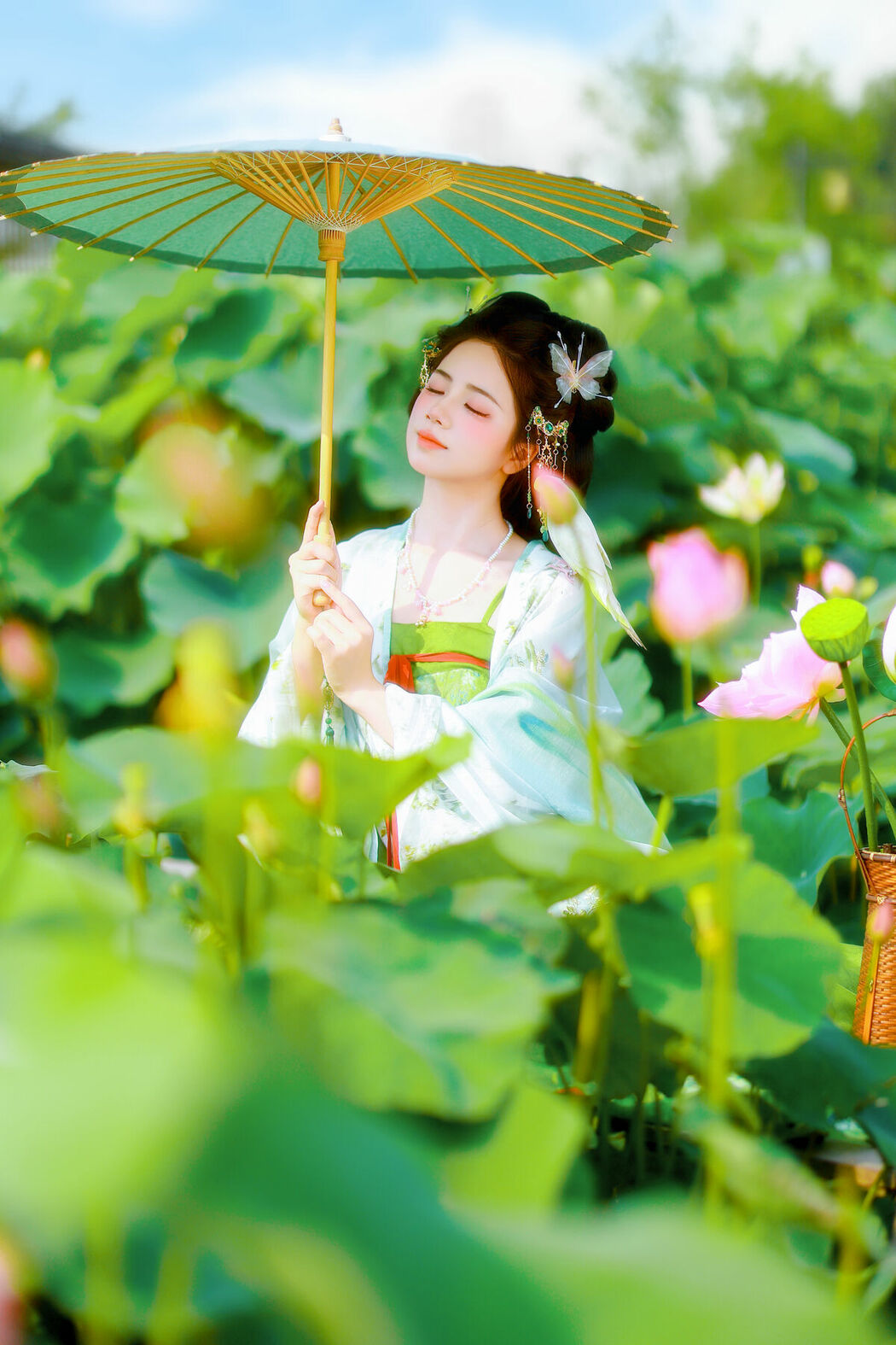 YiTuYu艺图语 Vol.9376 Xiao Du Tong Xue (64P)