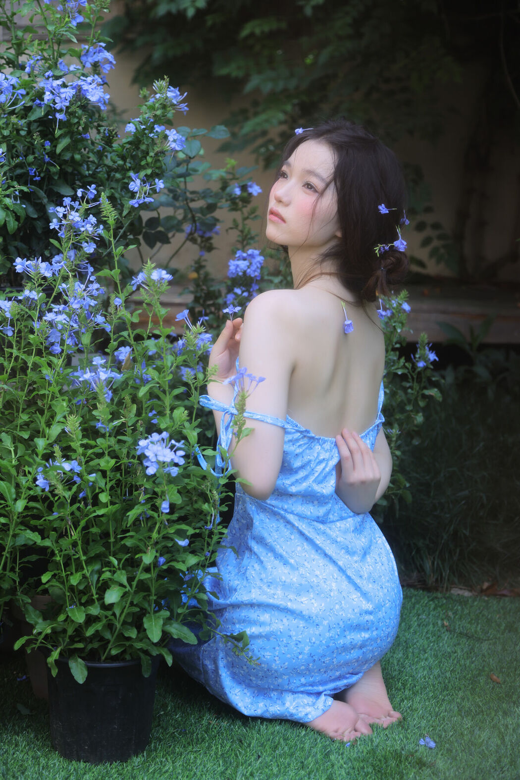 YiTuYu艺图语 Vol.9384 Bu Shi Jiang Zi (23P)