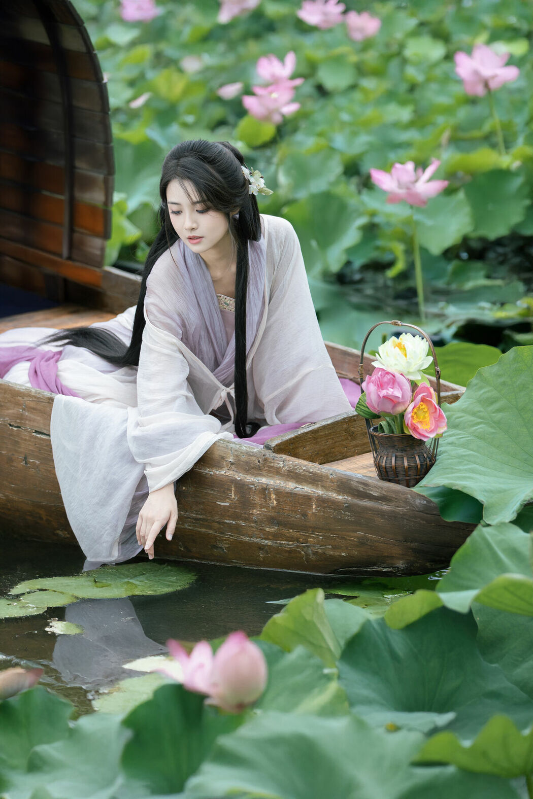 YiTuYu艺图语 Vol.9386 San Ye Jiang Jiang (44P)