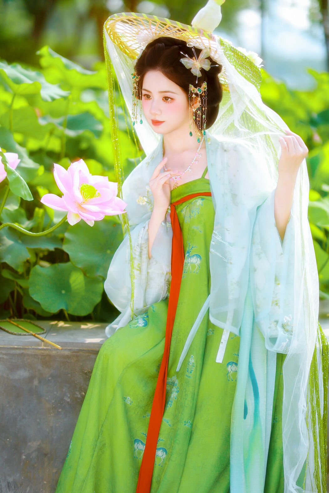 YiTuYu艺图语 Vol.9376 Xiao Du Tong Xue (64P)