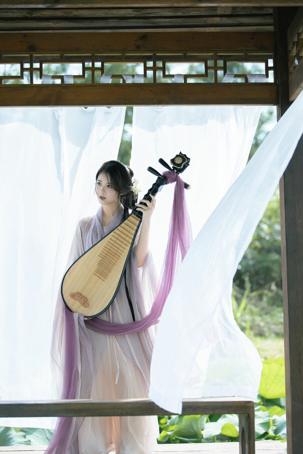 YiTuYu艺图语 Vol.9386 San Ye Jiang Jiang (44P)