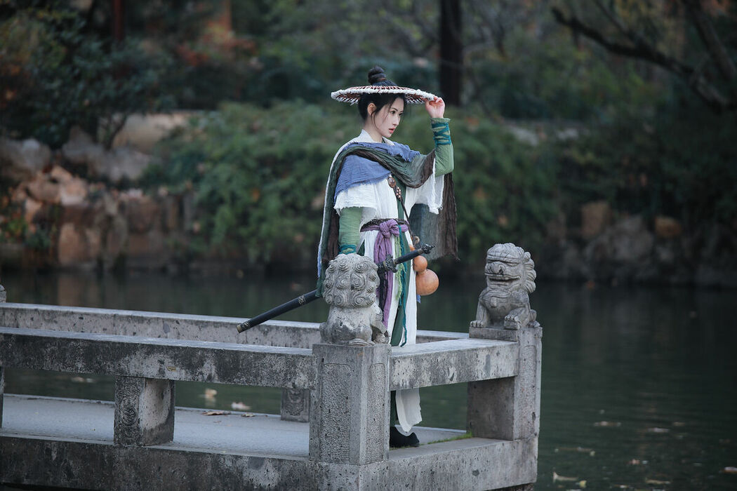 YiTuYu艺图语 Vol.9375 Yi Zhan Bai Cha Qing Huan (22P)