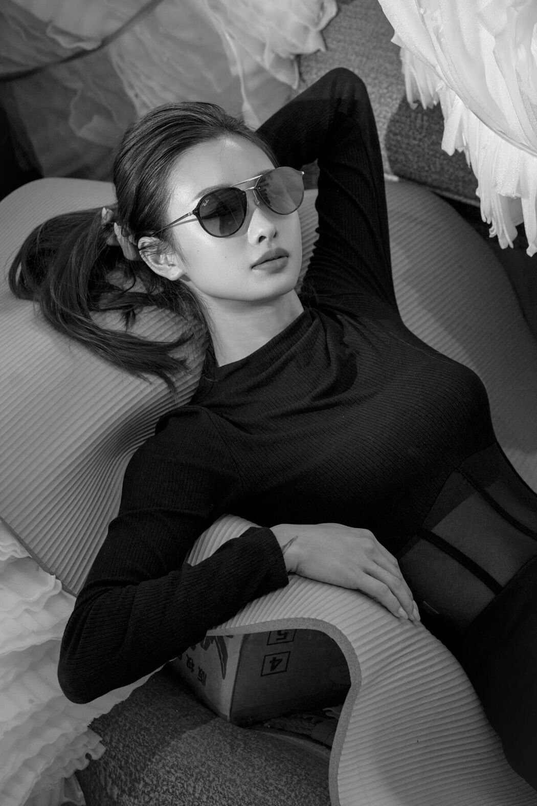 YiTuYu艺图语 Vol.9395 Zou Xue (33P)