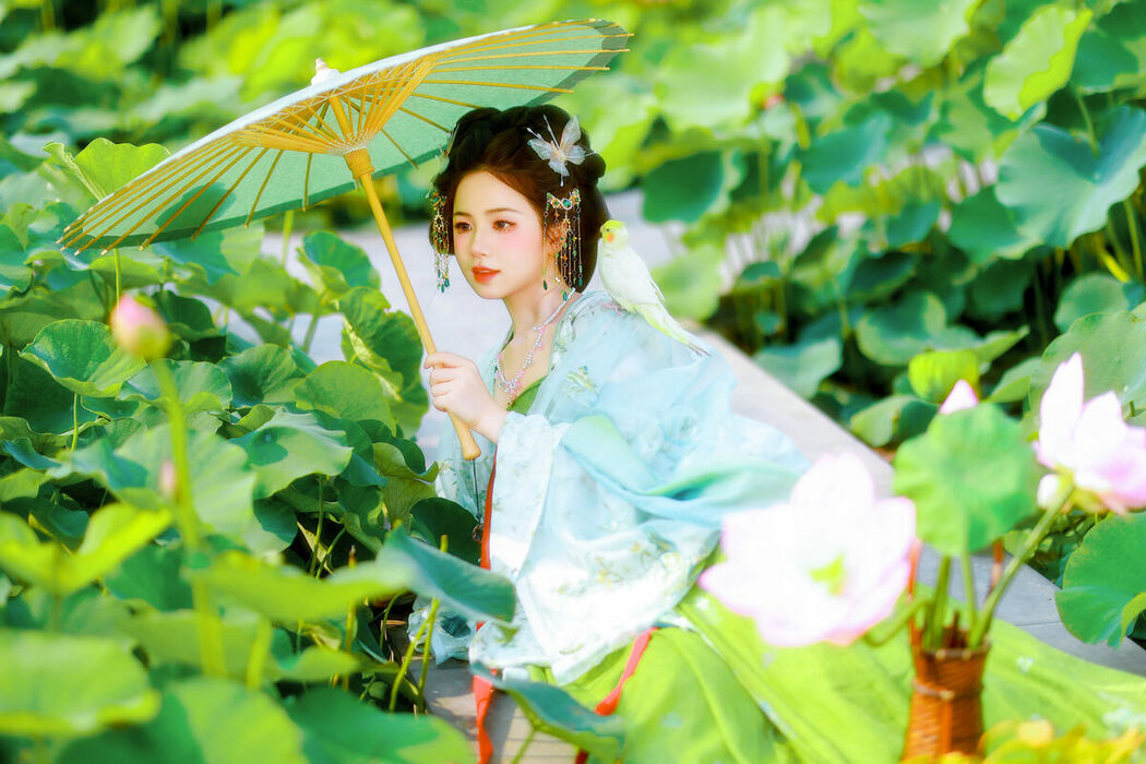 YiTuYu艺图语 Vol.9376 Xiao Du Tong Xue (64P)