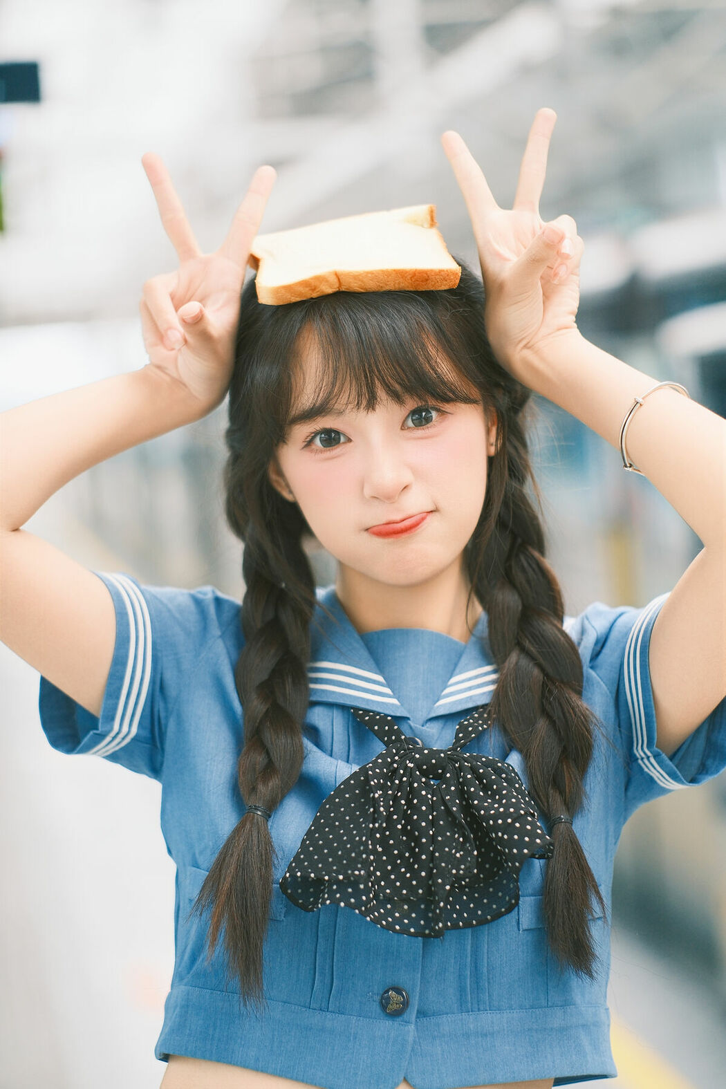 YiTuYu艺图语 Vol.9383 Xia Yu Xiao Nian (20P)