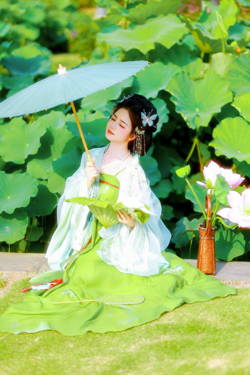 YiTuYu艺图语 Vol.9376 Xiao Du Tong Xue (64P)