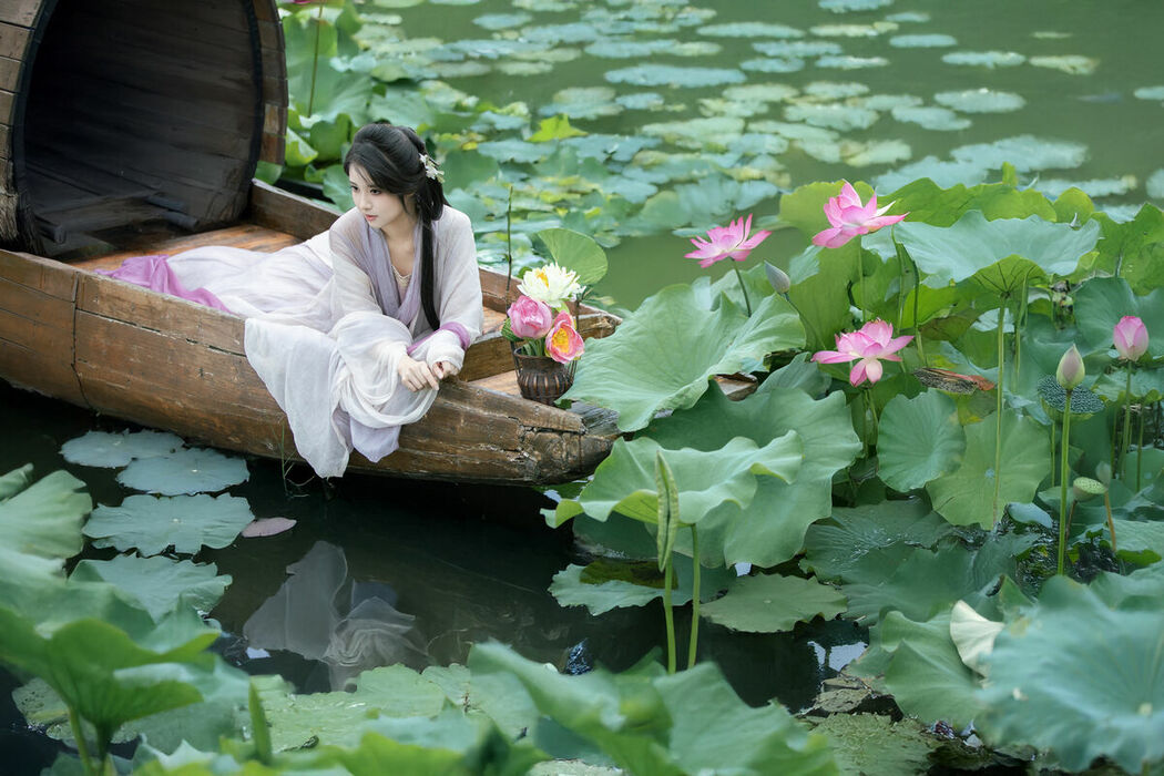 YiTuYu艺图语 Vol.9386 San Ye Jiang Jiang (44P)