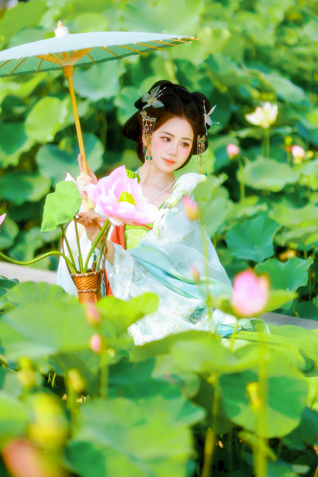 YiTuYu艺图语 Vol.9376 Xiao Du Tong Xue (64P)