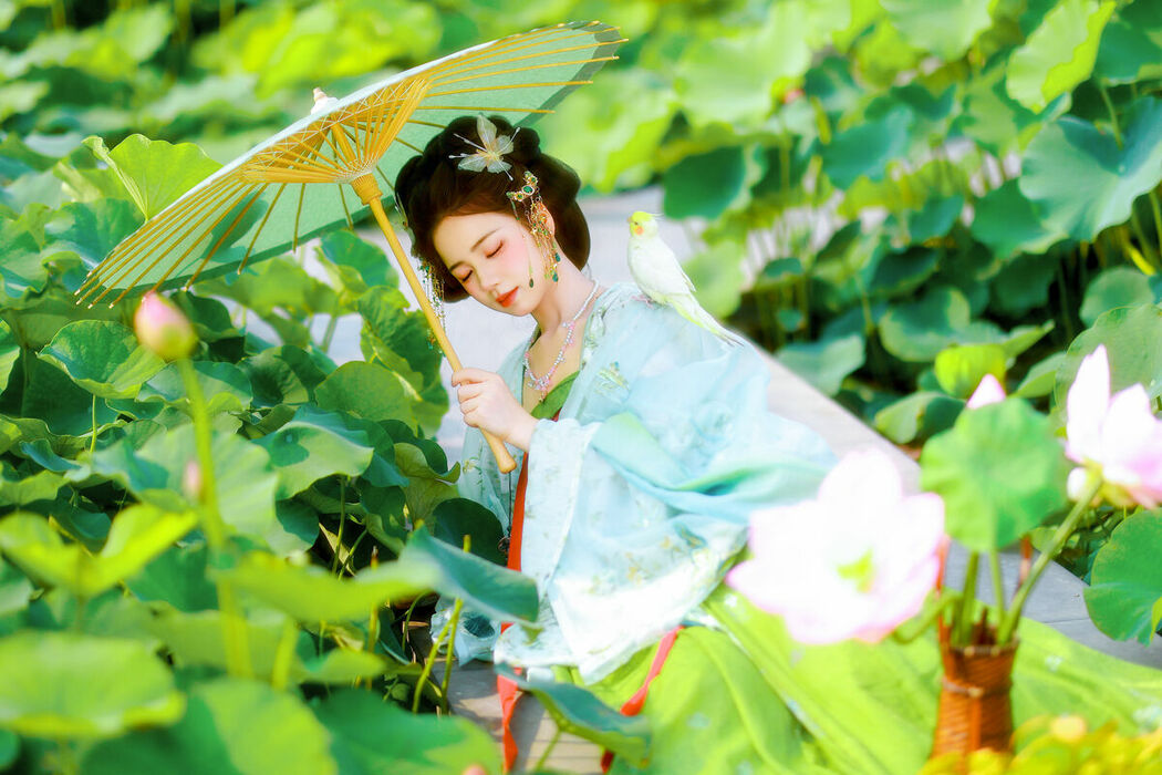 YiTuYu艺图语 Vol.9376 Xiao Du Tong Xue (64P)