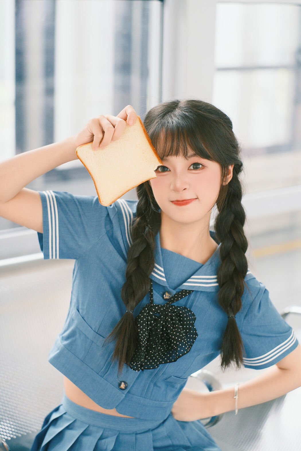 YiTuYu艺图语 Vol.9383 Xia Yu Xiao Nian (20P)