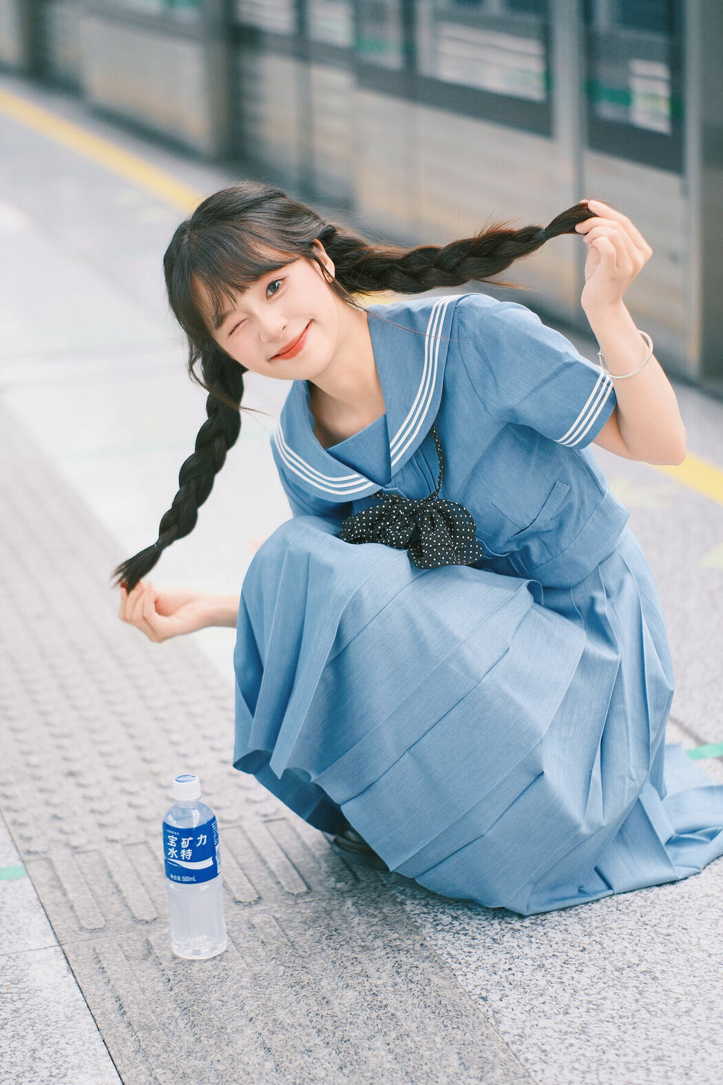 YiTuYu艺图语 Vol.9383 Xia Yu Xiao Nian (20P)