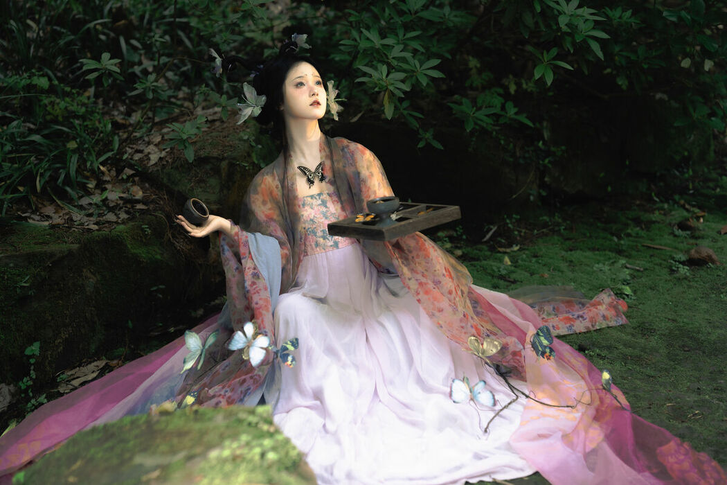 YiTuYu艺图语 Vol.9382 Zhi Chun He (16P)