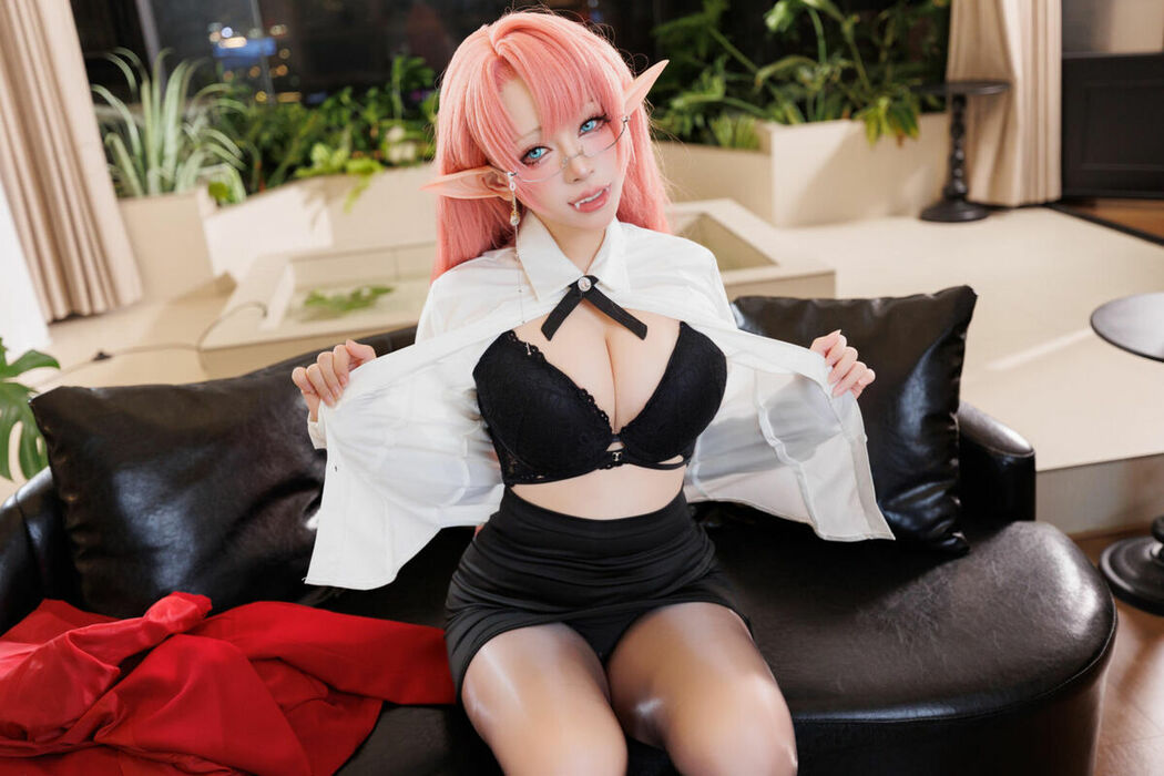 Coser@胡桃猫Kurumineko – 碧蓝航线 约克公爵 Part02 (52P)