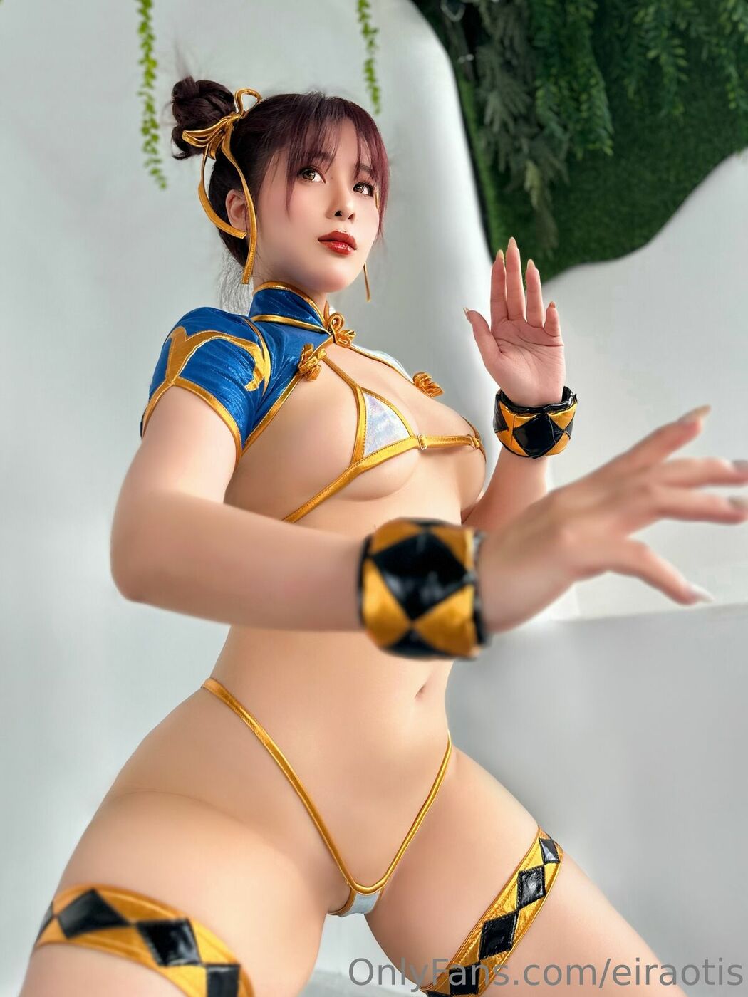 Coser@Eiraotis – Chun-Li And 春丽 (30P)