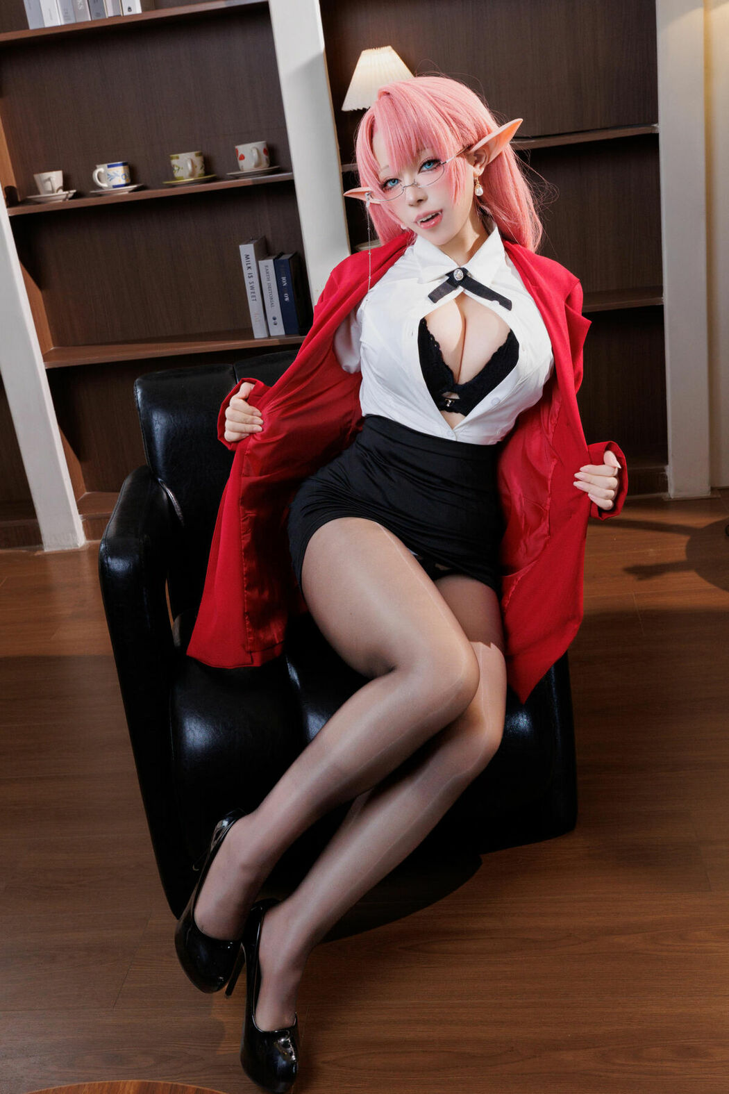 Coser@胡桃猫Kurumineko – 碧蓝航线 约克公爵 Part01 (53P)