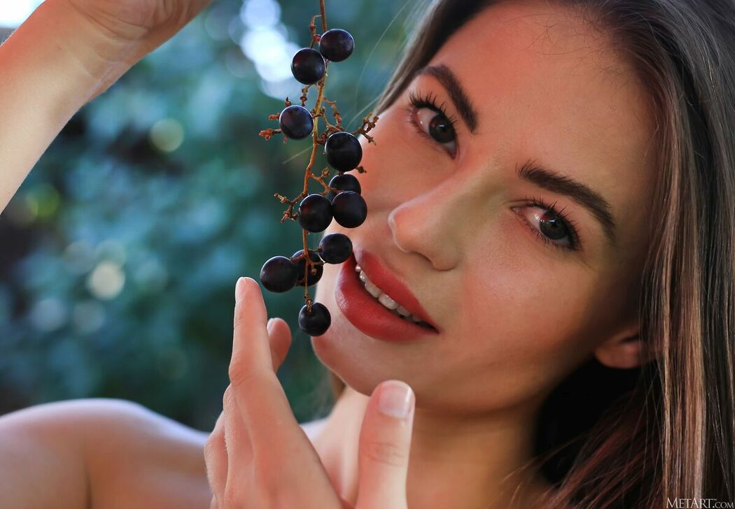 MetArt Hilary – Bright Parasol Part02 (60P)