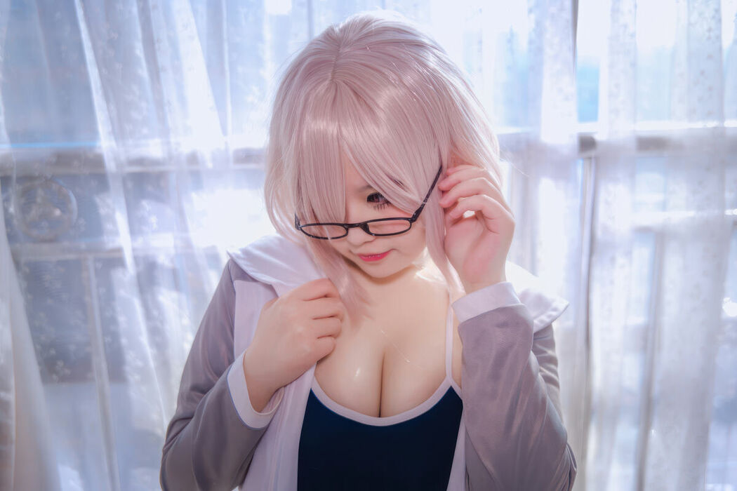 Coser@阿半今天很开心 – 玛修同人体操服 (21P)