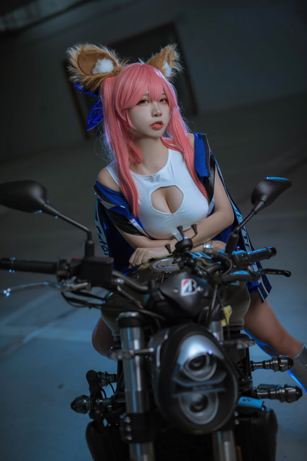 Coser@二佐Nisa – FGO 玉藻前赛车服 (31P)