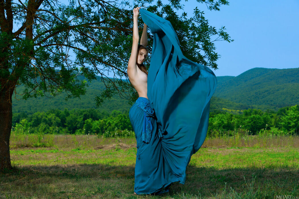 MetArt Elle Tan – Enchant Part01 (58P)