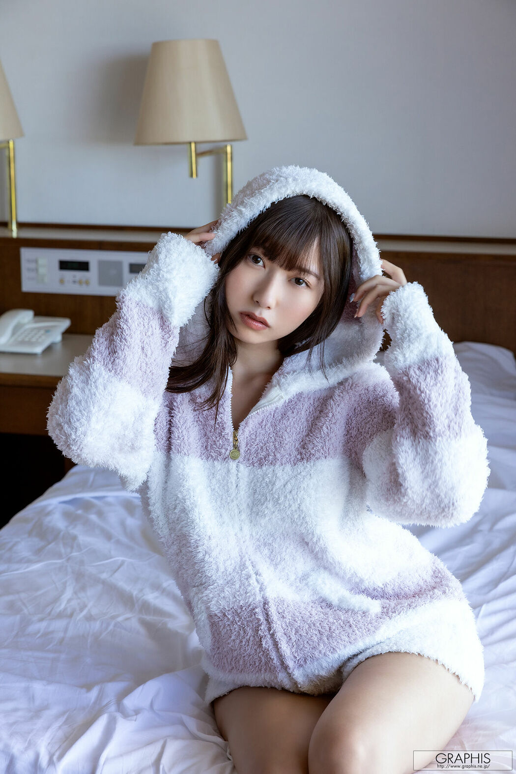 JP Miyu Aizawa 逢沢みゆ – Graphis New Years Holiday SPECIAL 2025-2026 Come Across Vol.1-2 (42P)