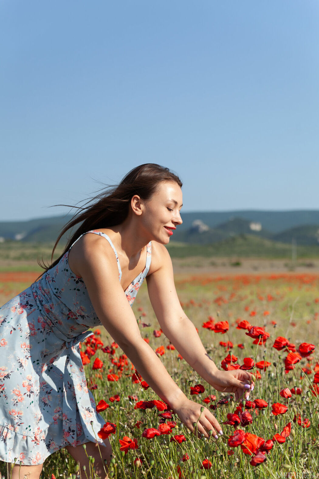 MetArt Sumiko – Poppy Field Part01 (66P)