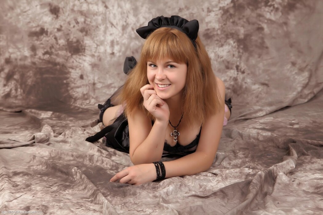 SilverAngels Sandrinya &ndash; Maid 3 B