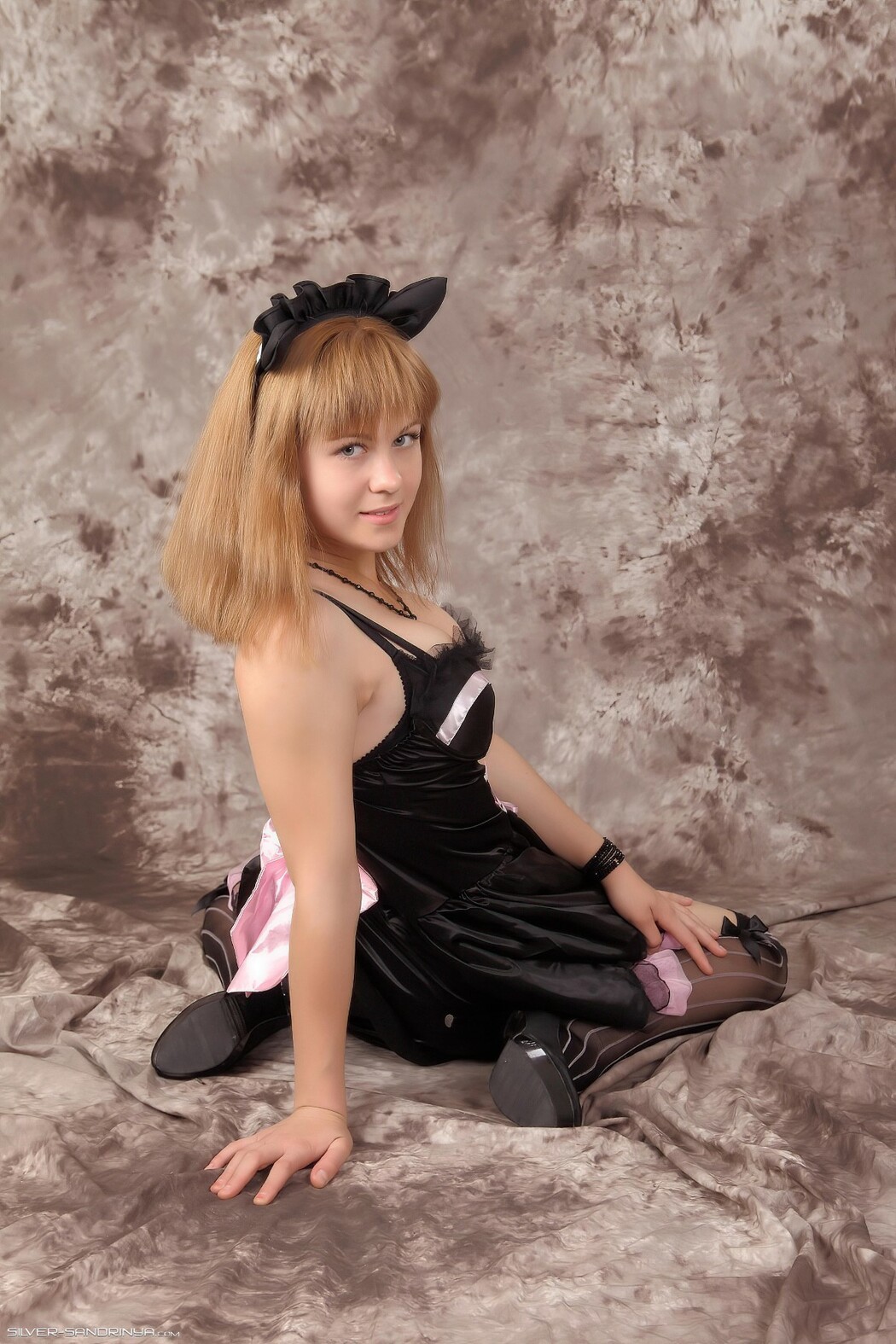 SilverAngels Sandrinya &ndash; Maid 3 B