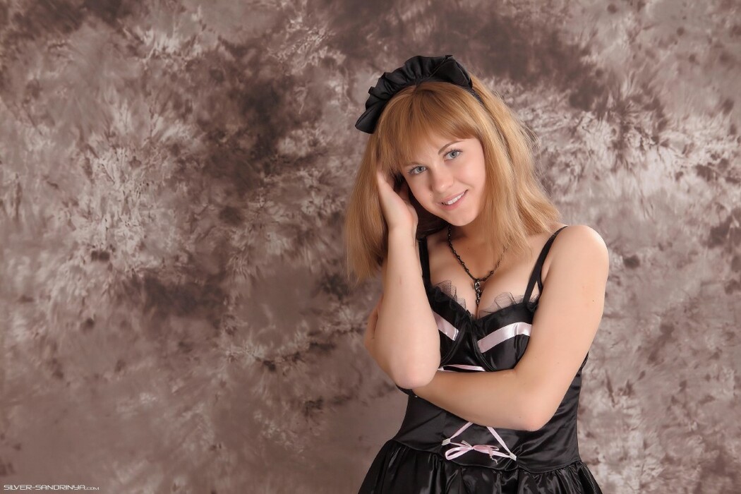SilverAngels Sandrinya &ndash; Maid 3 B