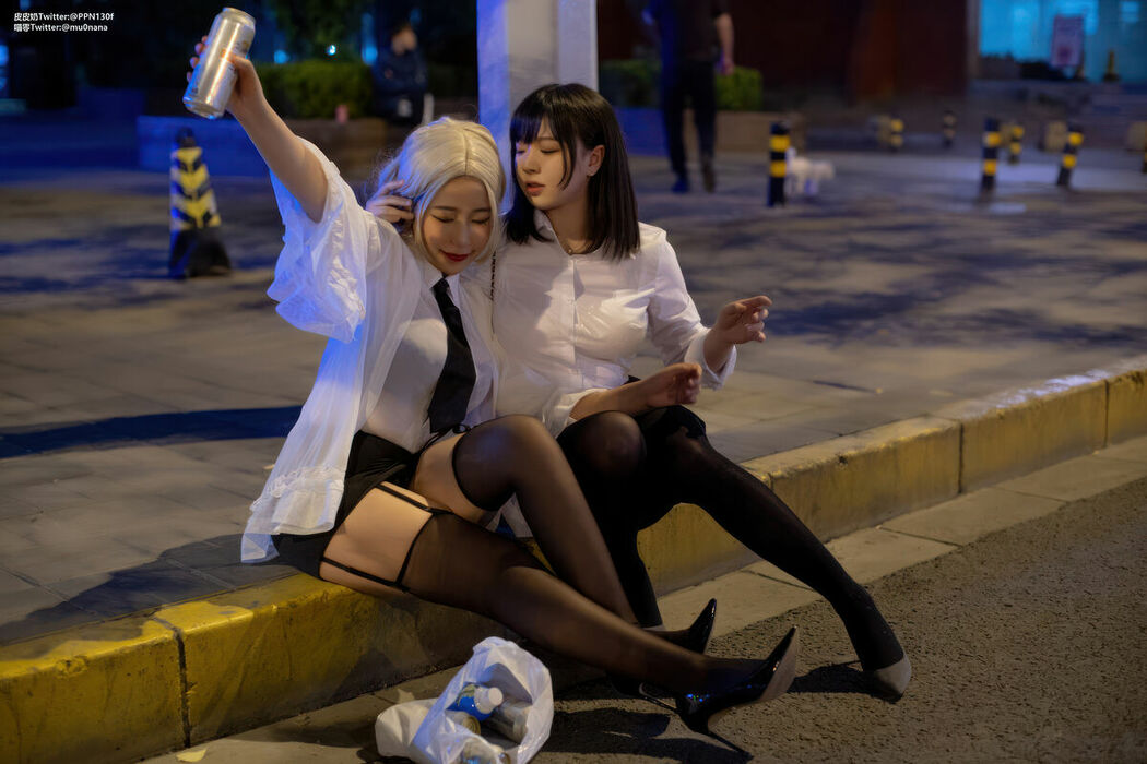 Coser@皮皮奶可可爱了啦 And 穆零Mu0 – 百合OL (52P)