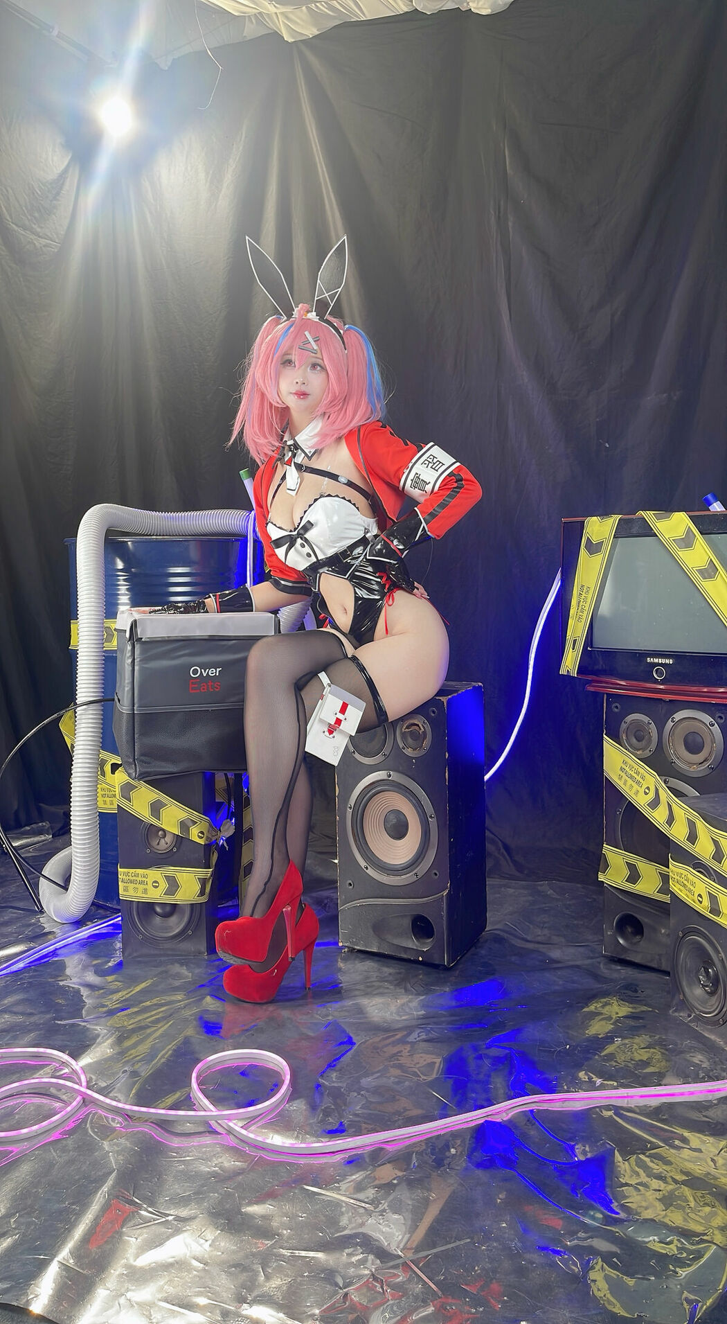 Coser@Sayo Momo And Pyon And ZinieQ – 外卖兔女郎 Part02 (71P)