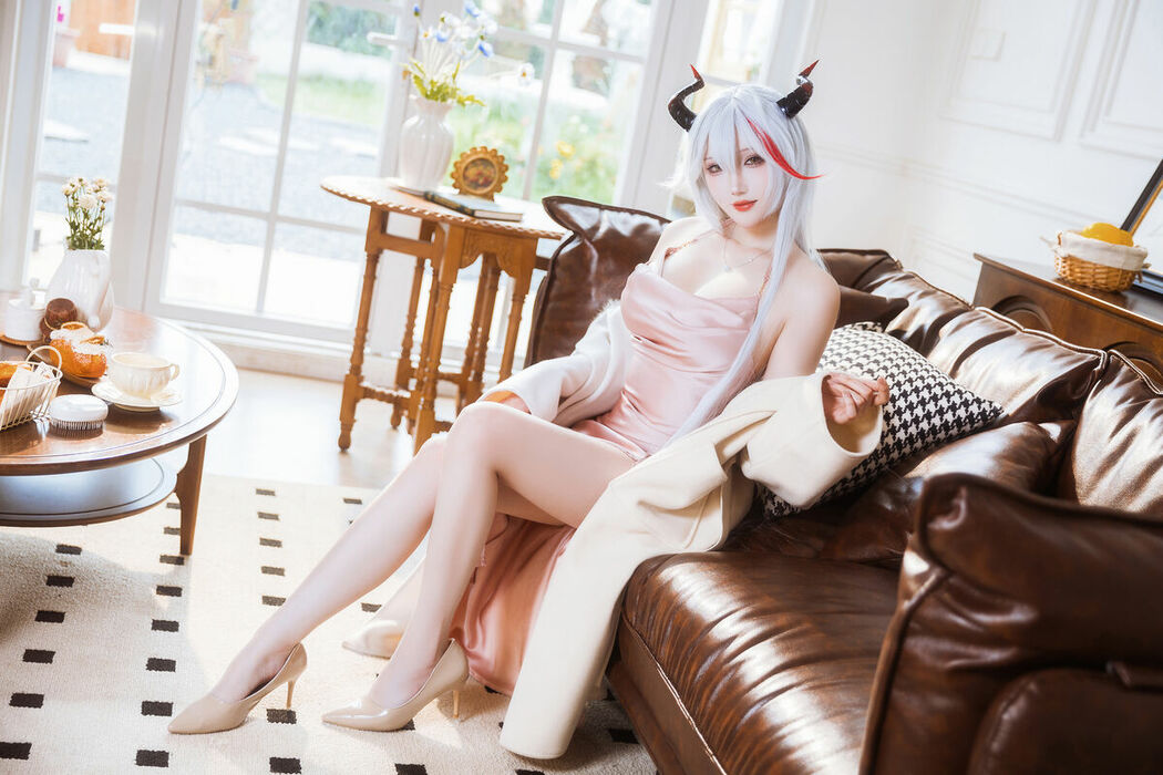 Coser@瓜希酱 – 碧蓝航线-埃吉尔睡衣 (21P)