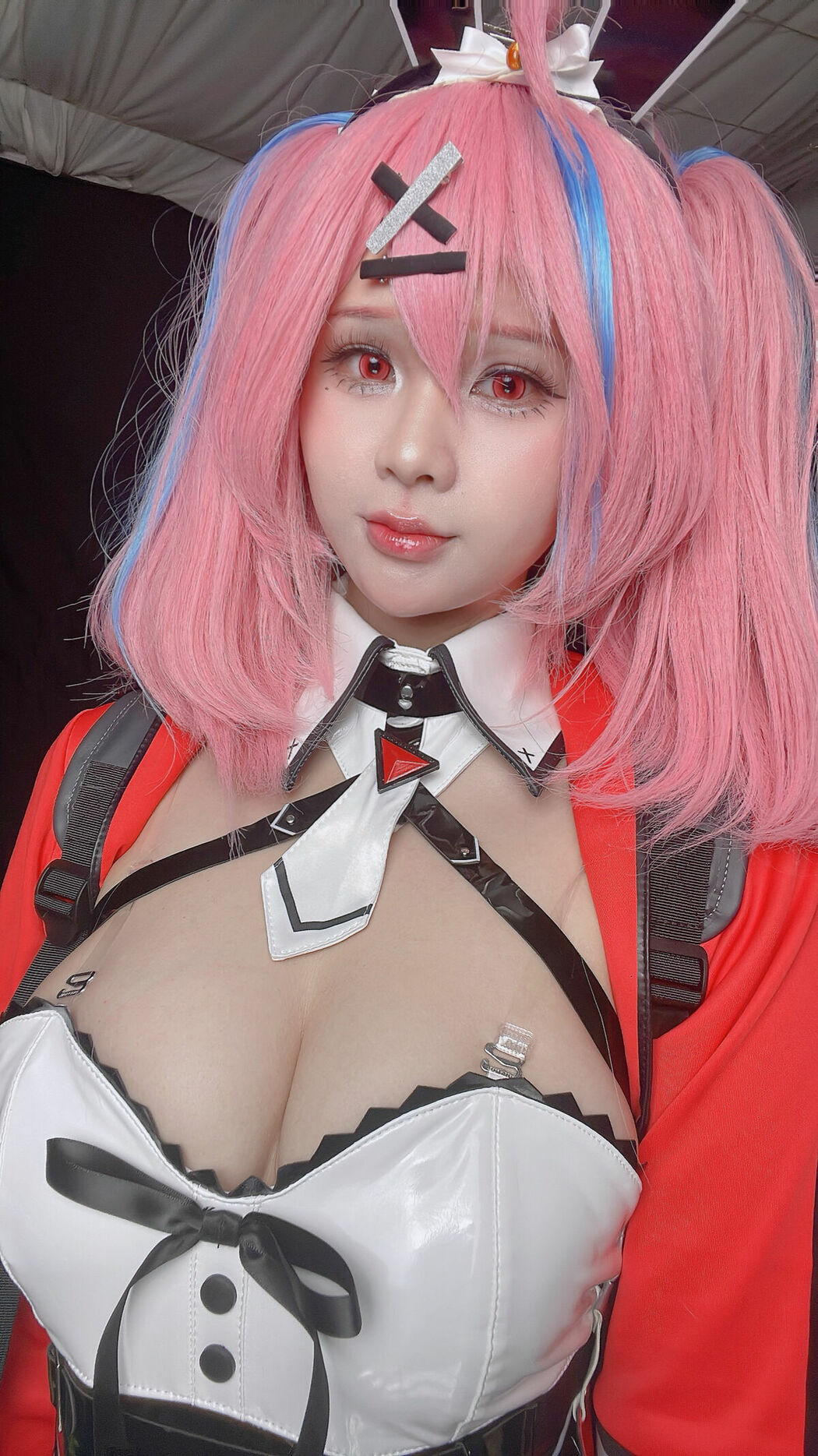 Coser@Sayo Momo And Pyon And ZinieQ – 外卖兔女郎 Part02 (71P)