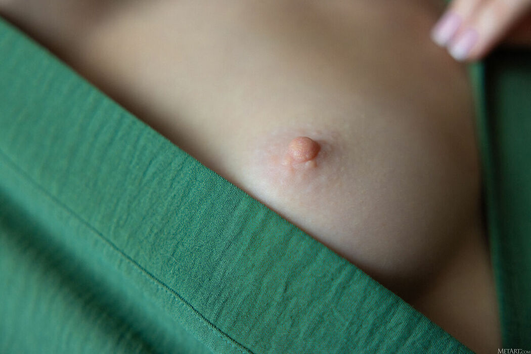 MetArt Alice Mido – Late Show Part01 (61P)