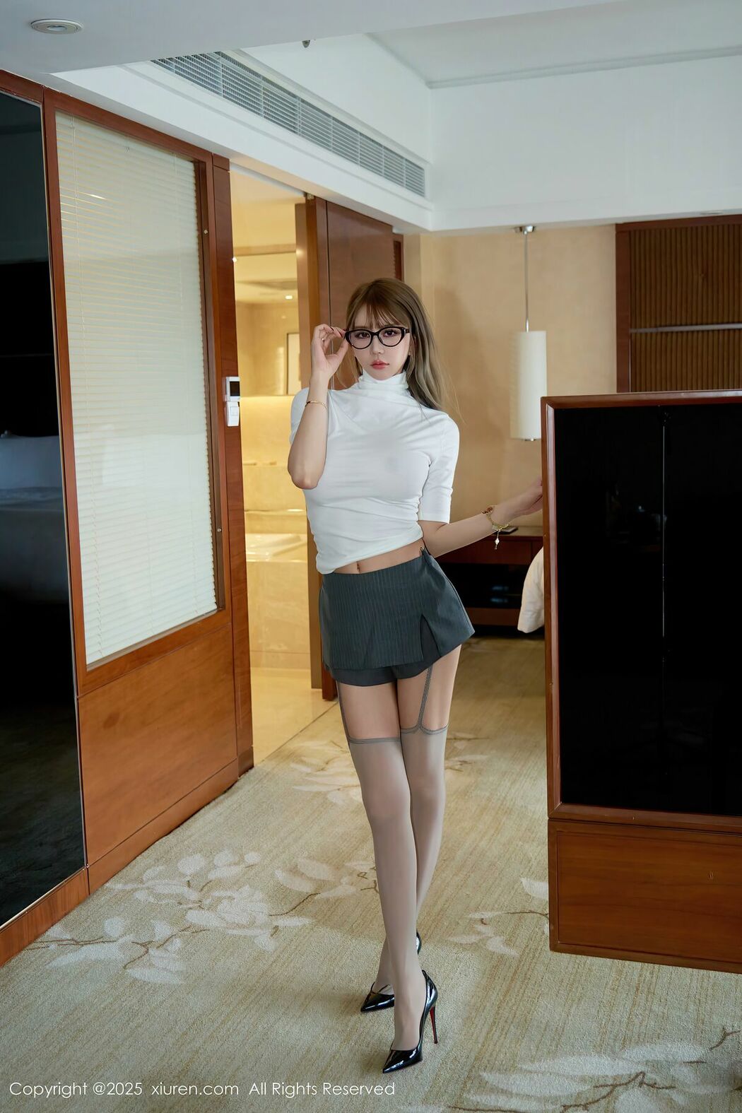 XiuRen秀人网 No.10946 Zoe You You (74P)