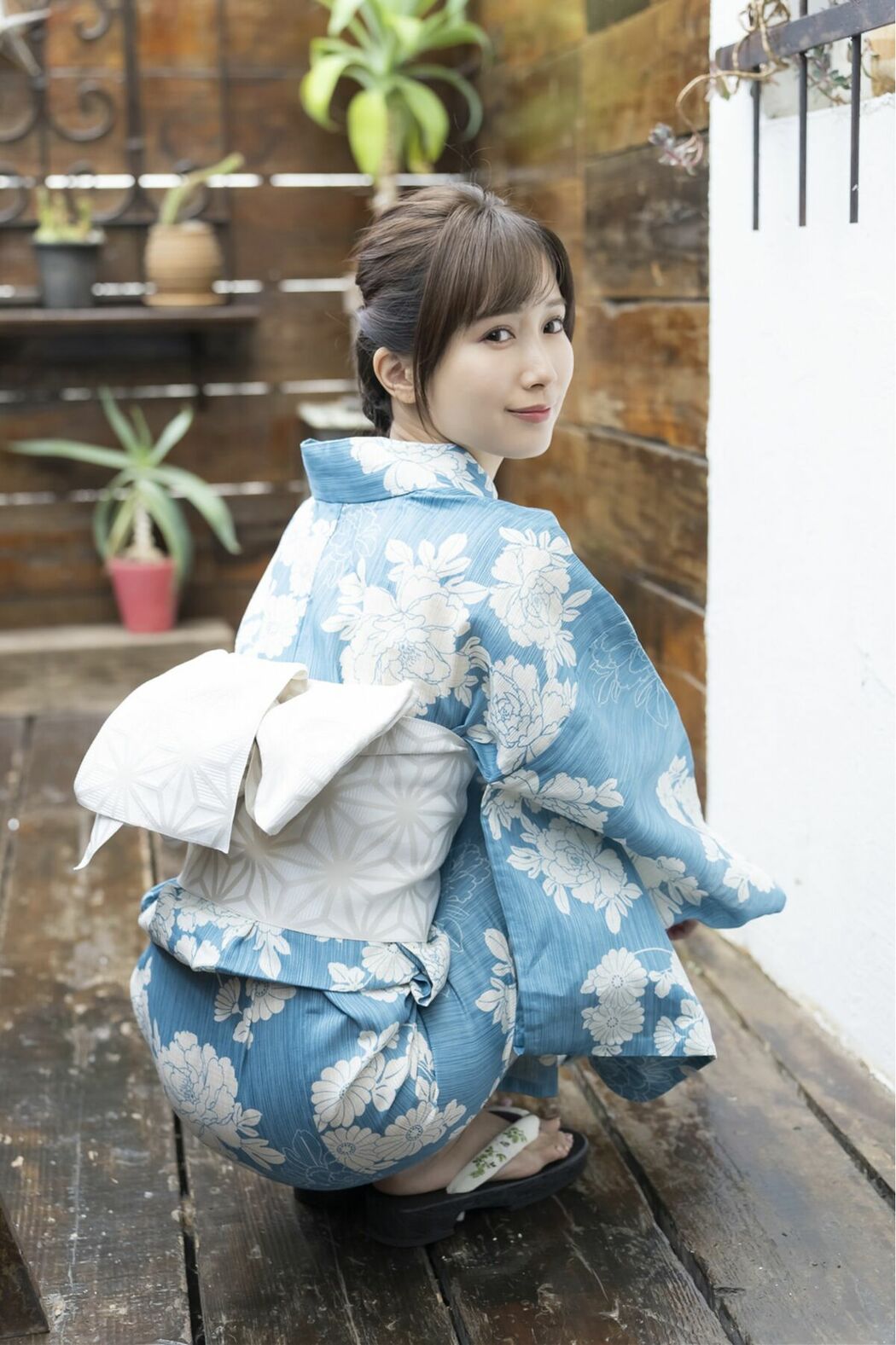 JP Minami Kojima 小島みなみ – 週刊実話デジタル写真集 濃いの欲しいの (80P)