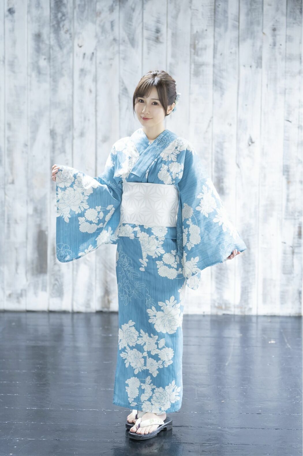 JP Minami Kojima 小島みなみ – 週刊実話デジタル写真集 濃いの欲しいの (80P)