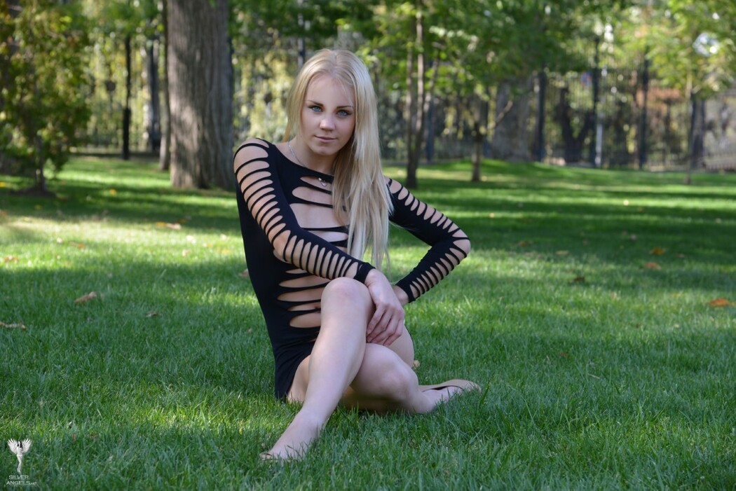 SilverAngels Irena &ndash; Black Dress 1