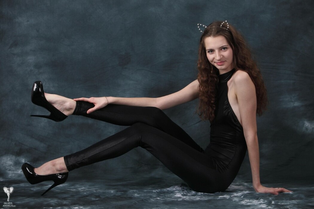 SilverAngels Marina &ndash; Black Cat 1