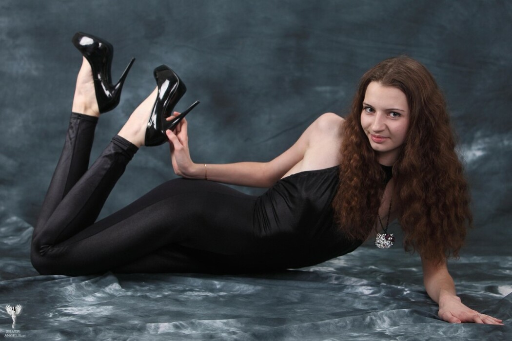 SilverAngels Marina &ndash; Black Cat 1