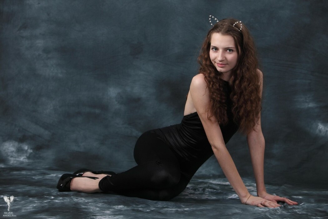 SilverAngels Marina &ndash; Black Cat 1