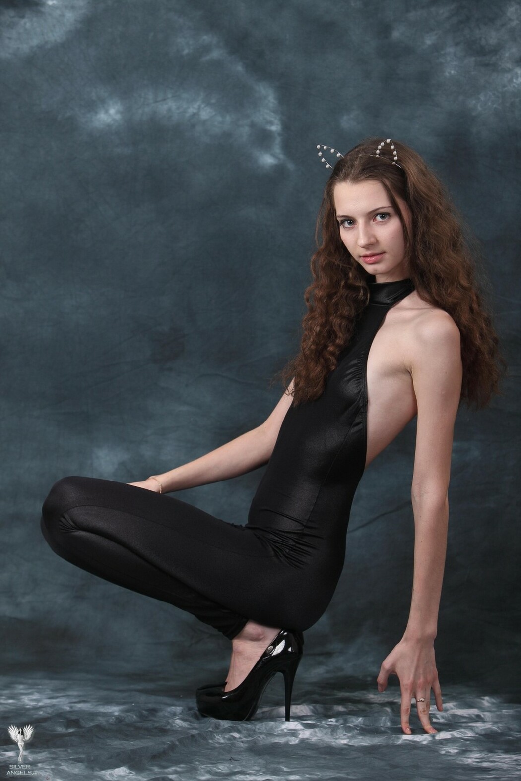 SilverAngels Marina &ndash; Black Cat 1