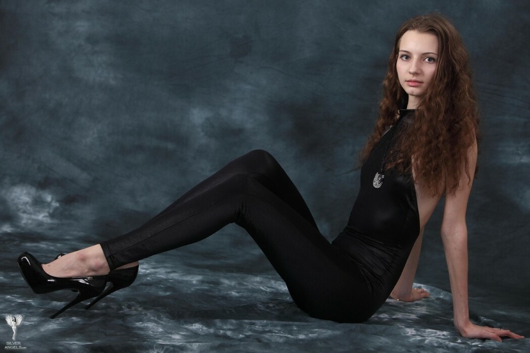 SilverAngels Marina &ndash; Black Cat 1