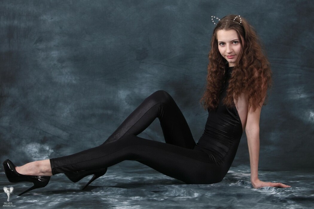 SilverAngels Marina &ndash; Black Cat 1